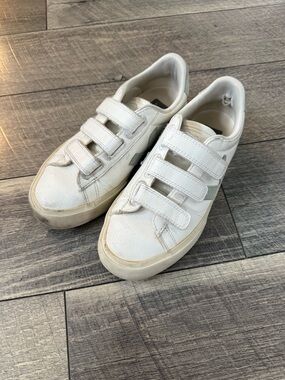 Veja Velcro Sneakers